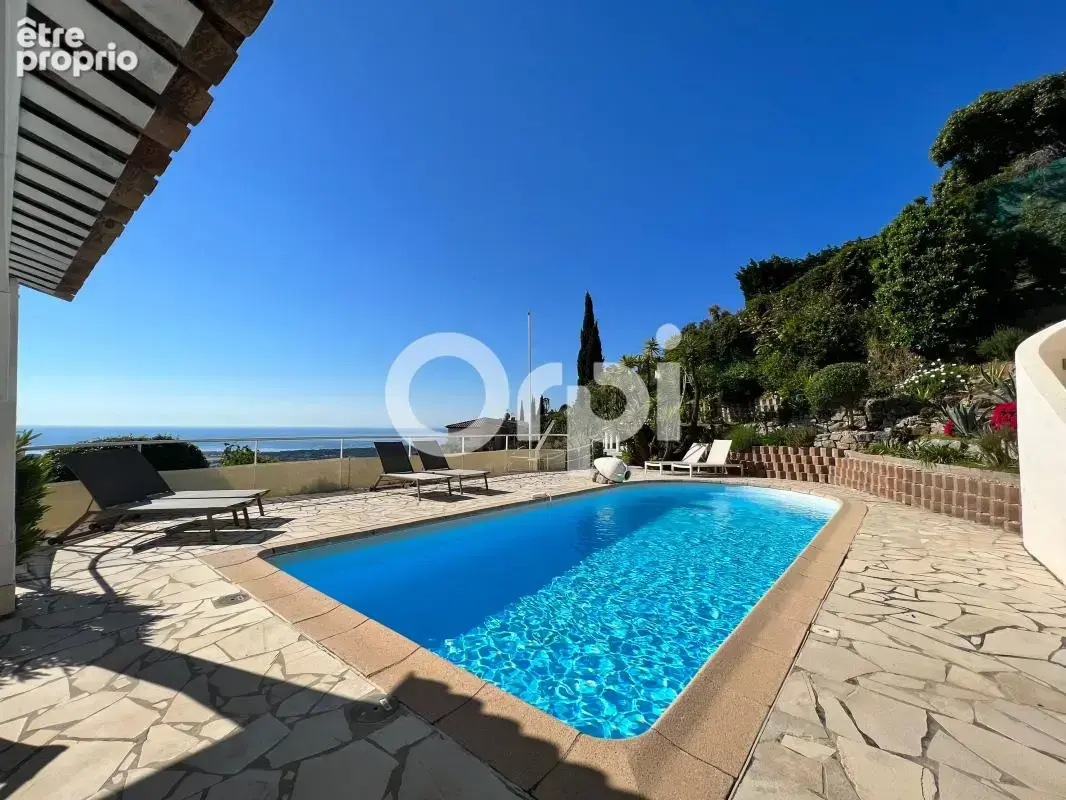 Charmante villa - vue mer - face à la baie de cannes - photo 2