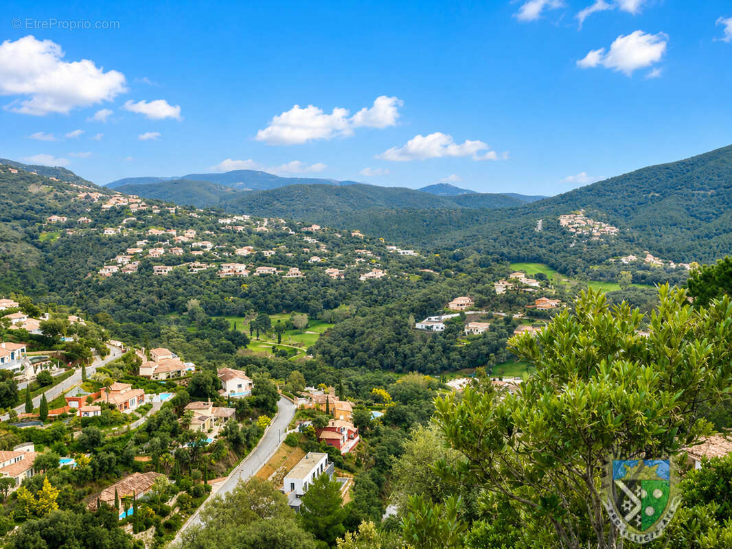 Villa au panorama mer a la londe les maures - golf de valcros - photo 13