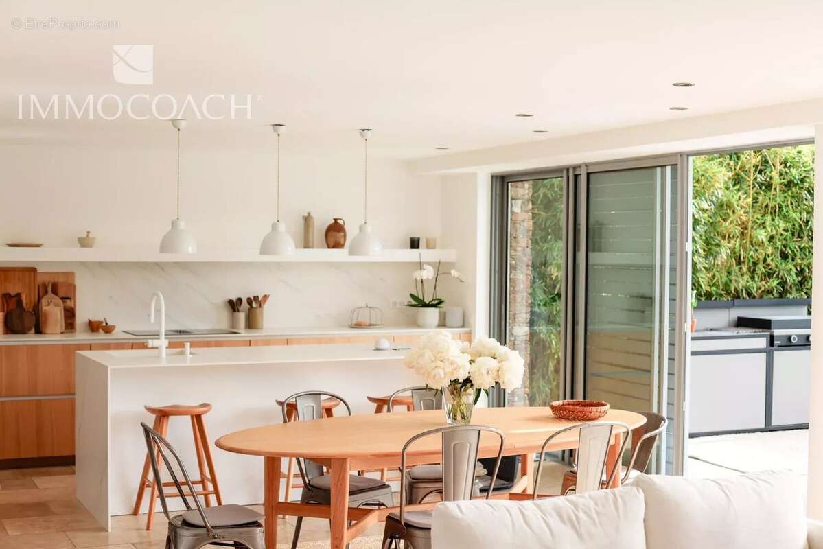 Maison à BORMES-LES-MIMOSAS