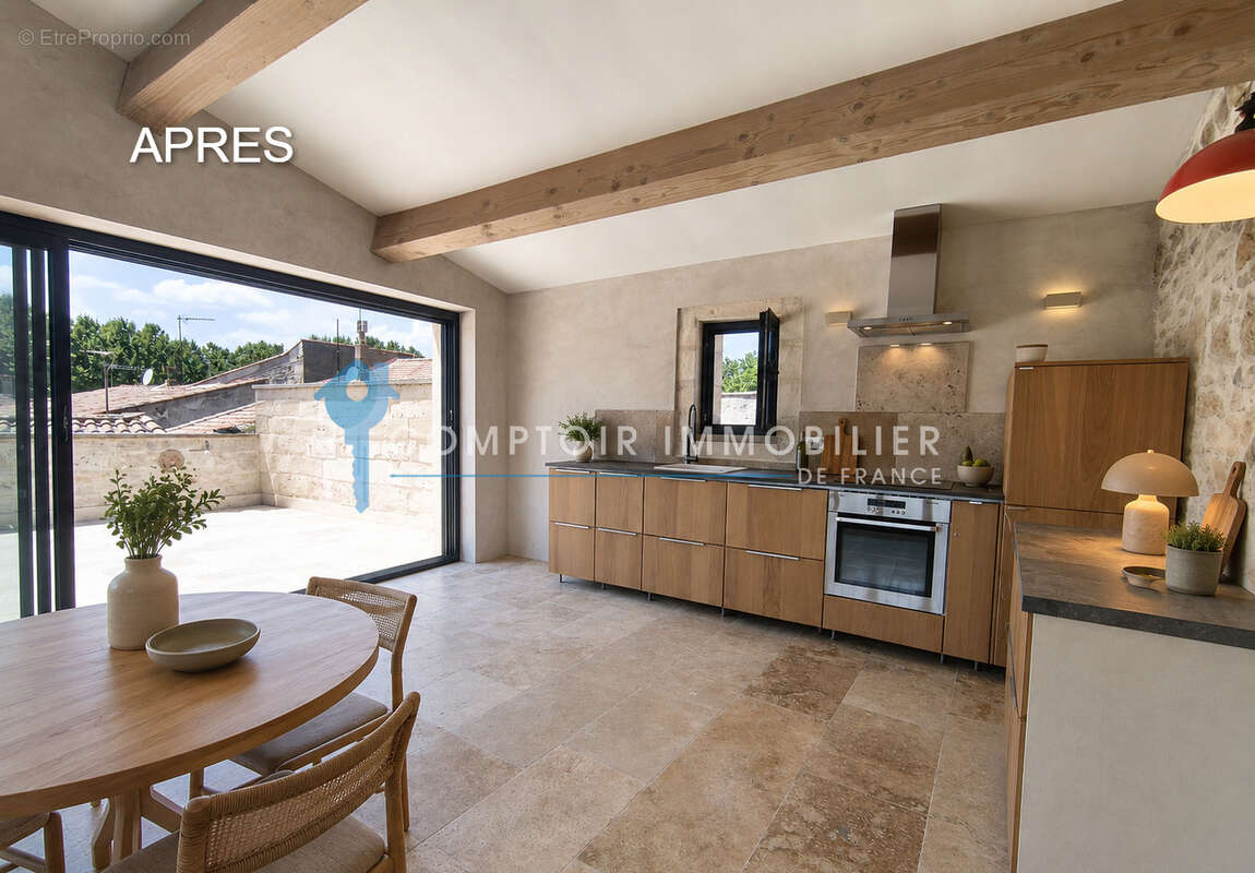 DPT(30)  Vallabrègues  Rare ! Maison de village d'architecte avec piscine intérieure et cour intime - photo 6