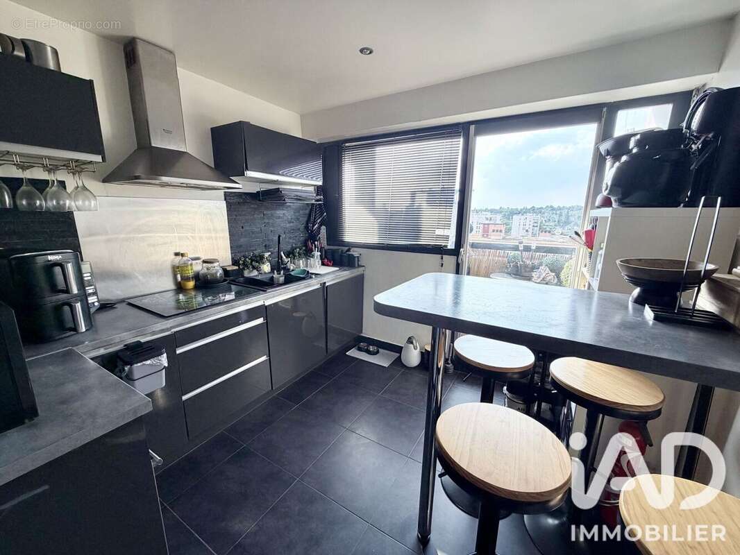 Appartement 97 m² à Epinay-Sous-Senart  - photo 8
