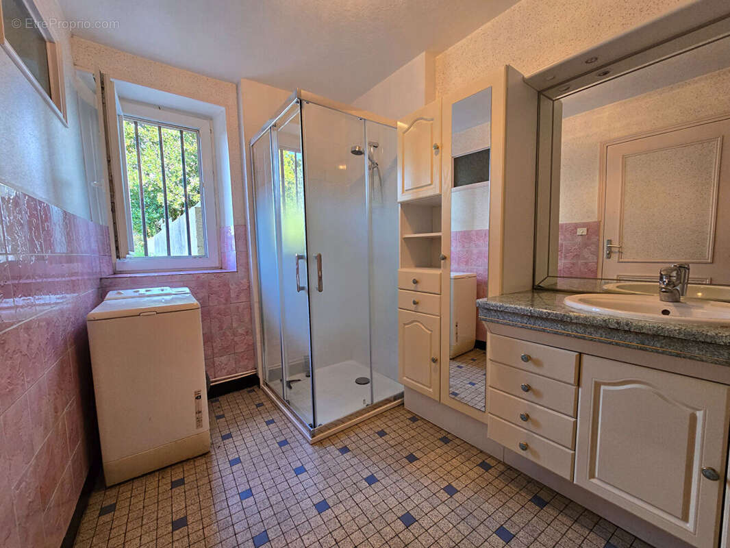 Maison à COSSE-LE-VIVIEN