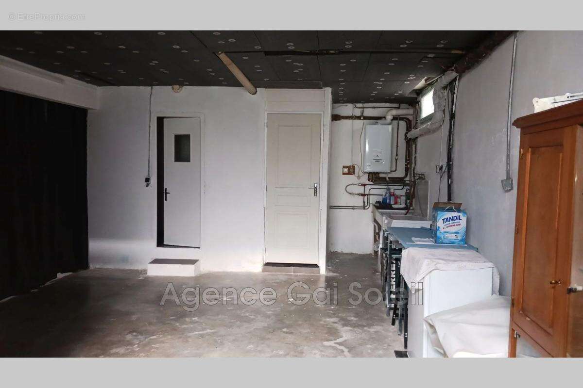 Maison à NISSAN-LEZ-ENSERUNE