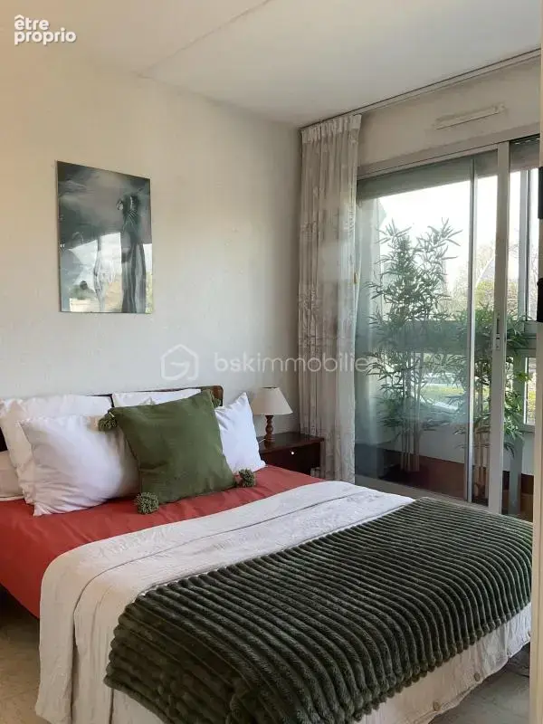Petite motte – pied-à-terre – piscine & parking - photo 6