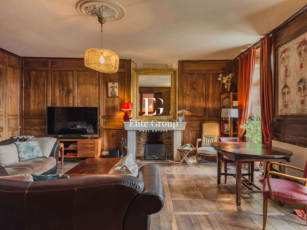 Maison à CHATEAUNEUF-SUR-CHARENTE