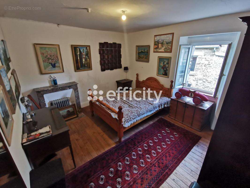 Maison à TESSY-SUR-VIRE