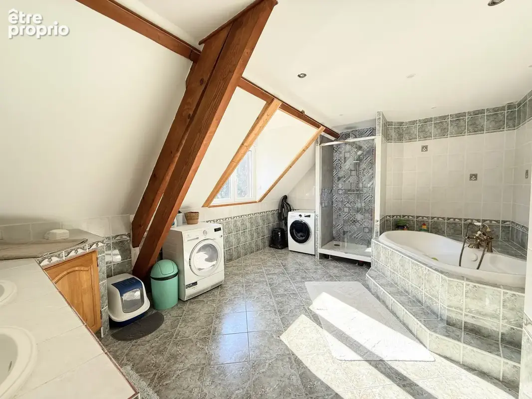 Maison familiale 207m 2, 4 chambres et véranda. - photo 11