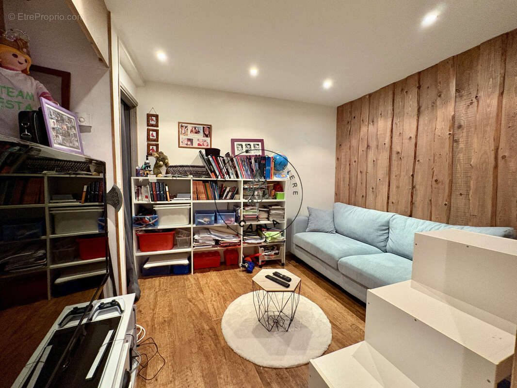 Appartement à SAINT-GENIS-LAVAL