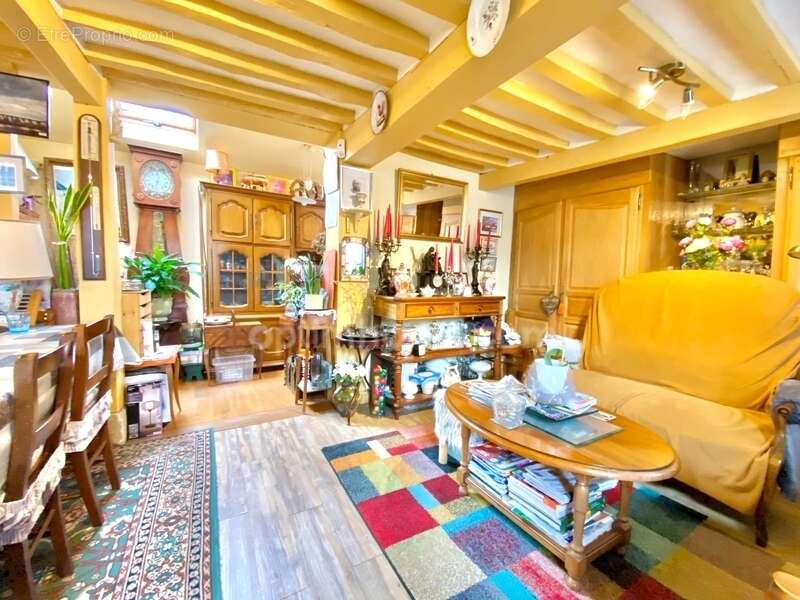 Maison à QUETTEVILLE