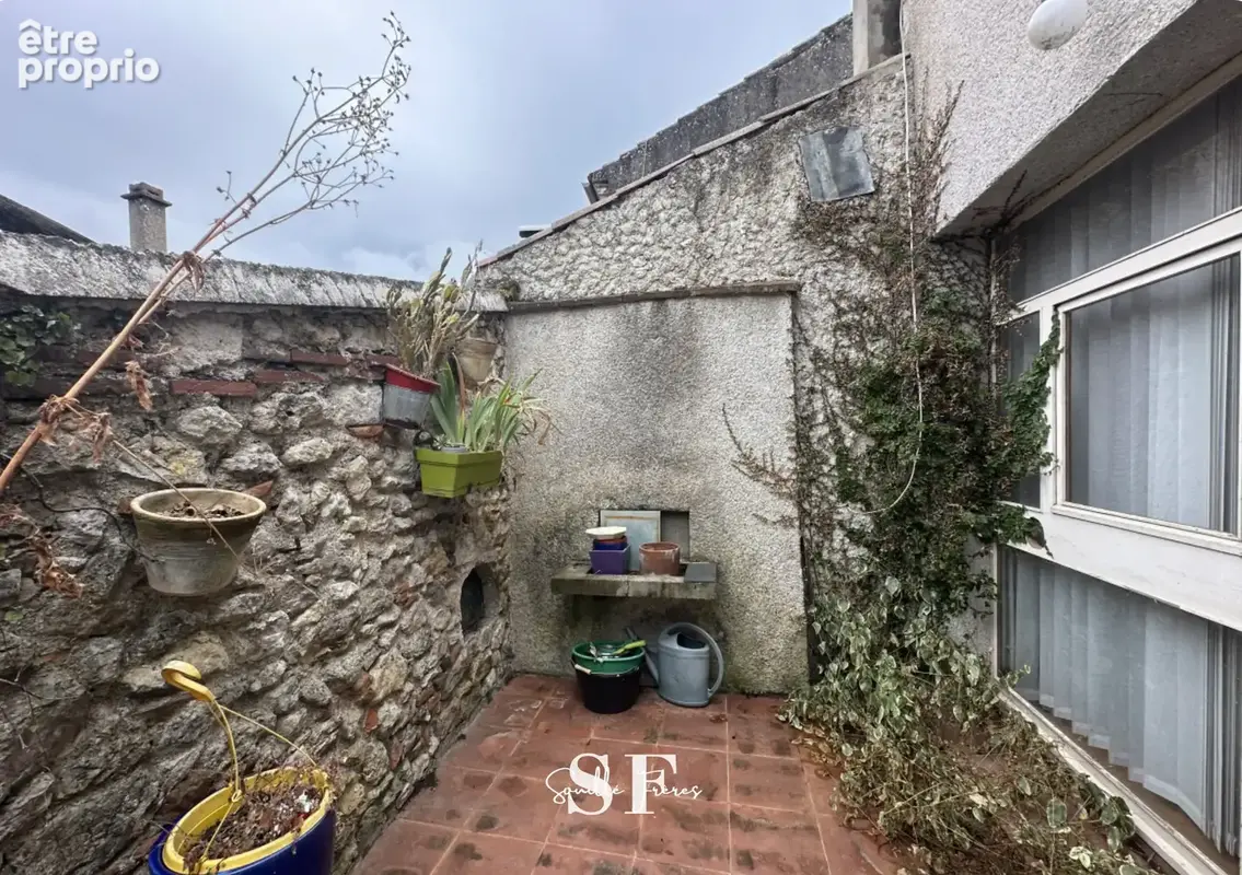 RIVE GAUCHE - Maison de village avec garage et cour proche commodités - photo 5