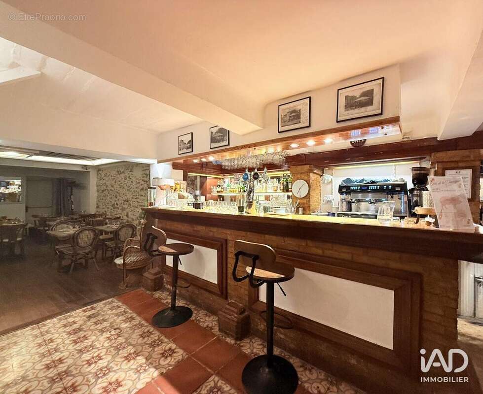 Photo 3 - Commerce à LA GARDE-FREINET