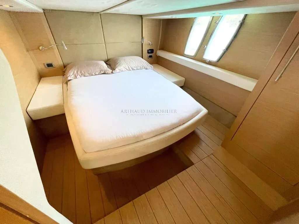 Yacht Sessa C52  Port Canto, Cannes - photo 13