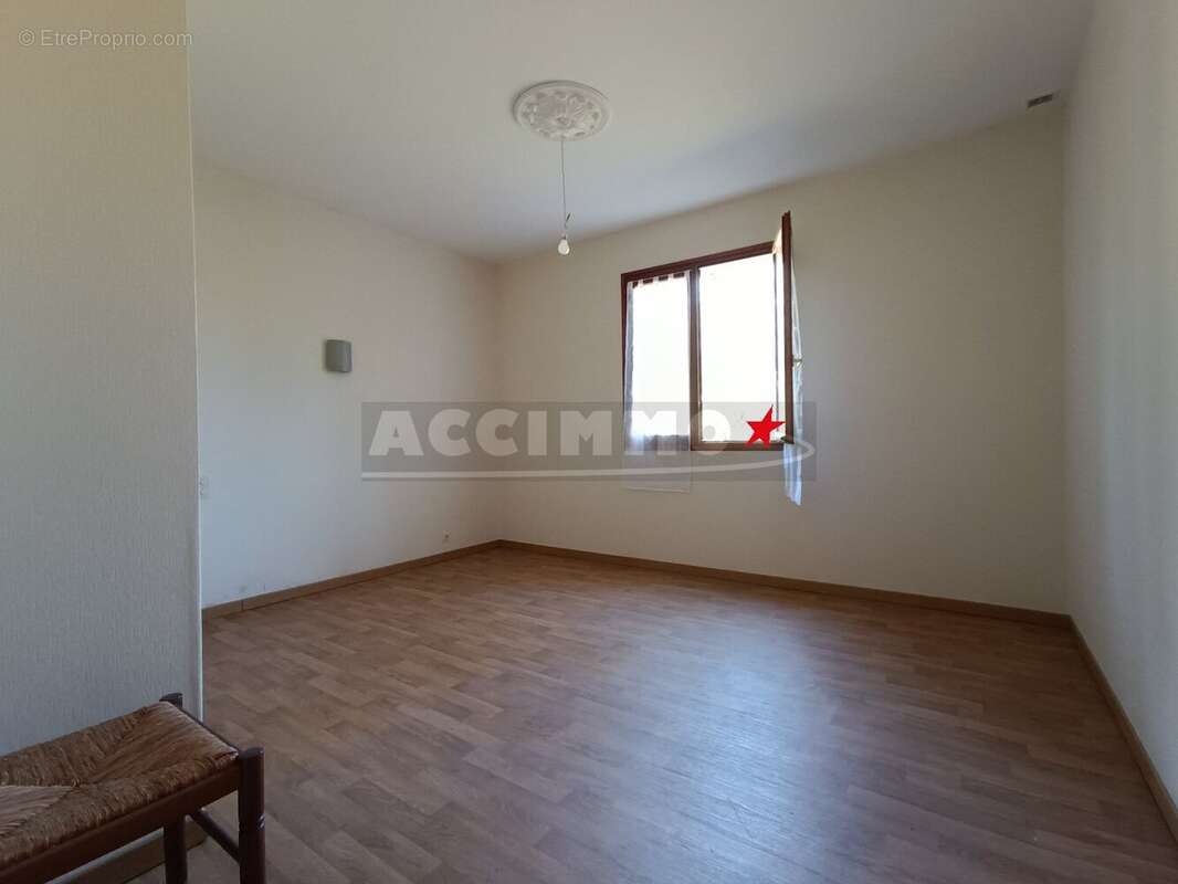 Maison à LABRUGUIERE