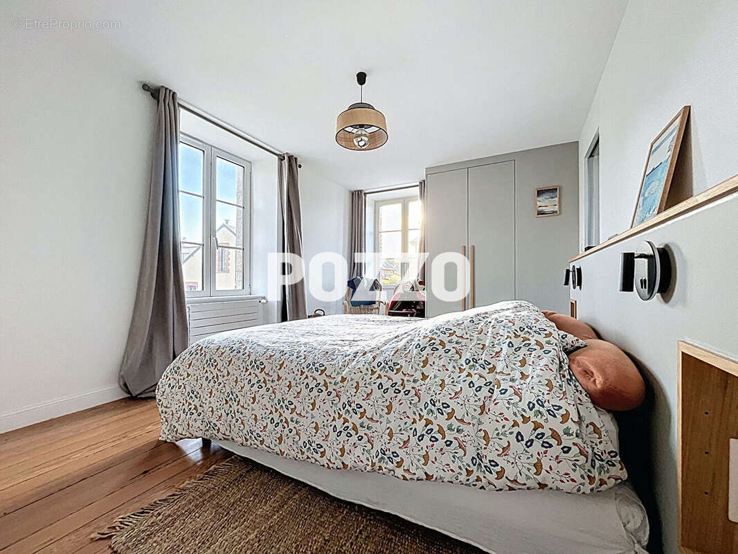 Maison à SAINT-PAIR-SUR-MER