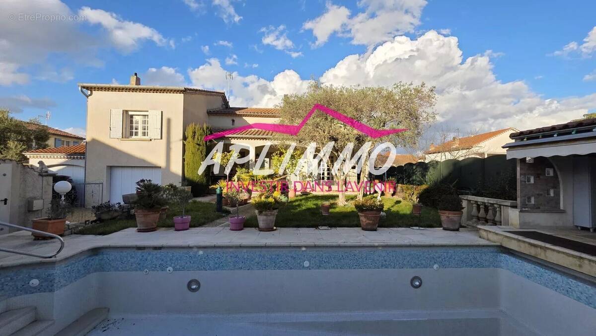 Maison à MONTELIMAR