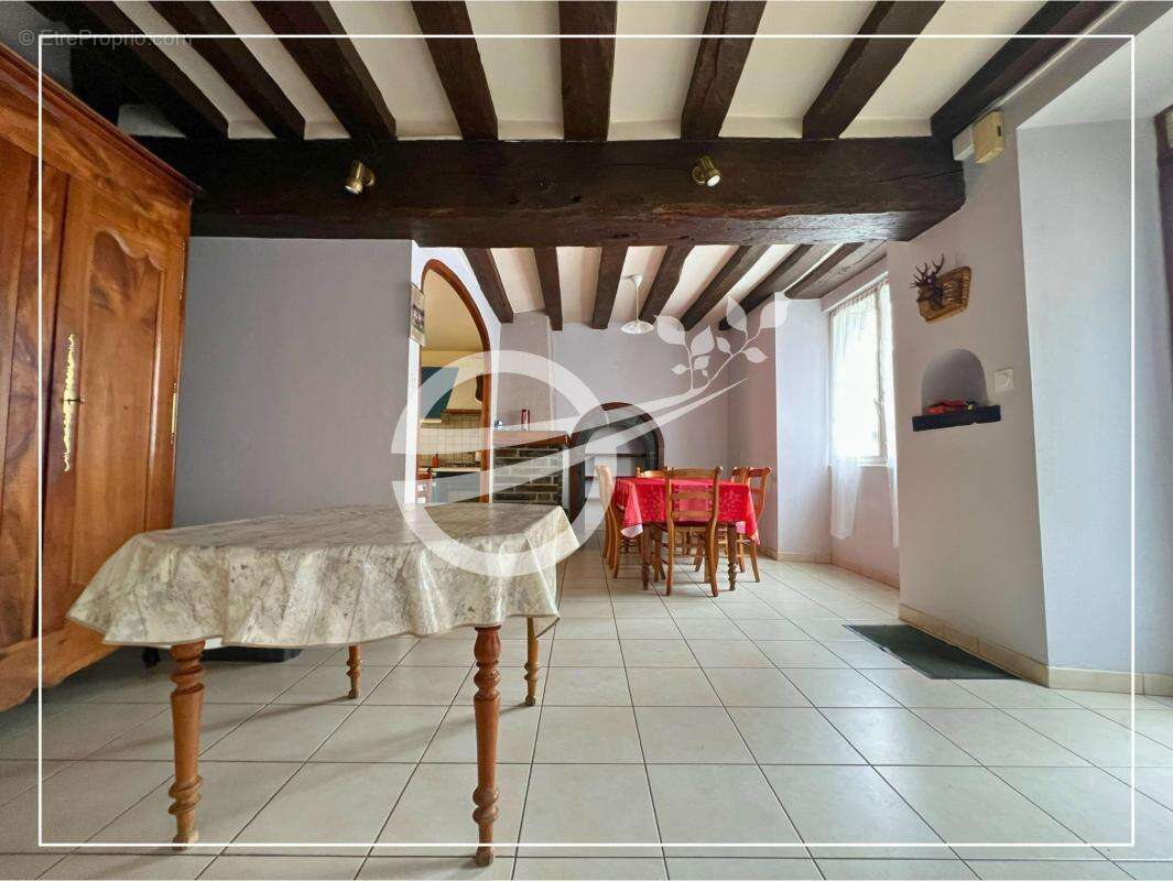 Maison à SAINT-AUBIN-DES-CHATEAUX