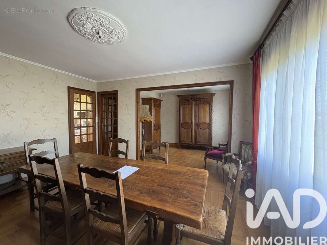 Photo 4 - Maison à BUCHY