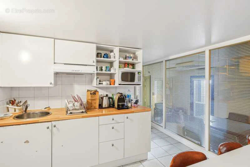 Commerce à PARIS-16E