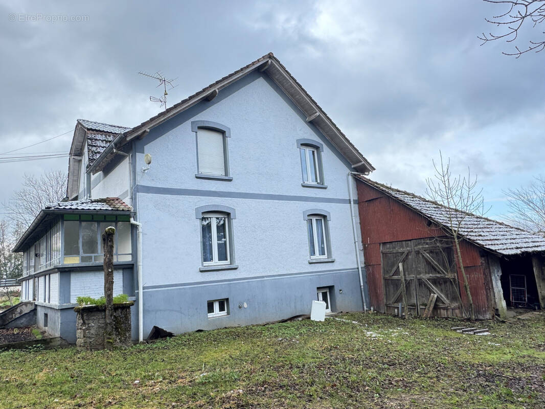Appartement à FONTAINE