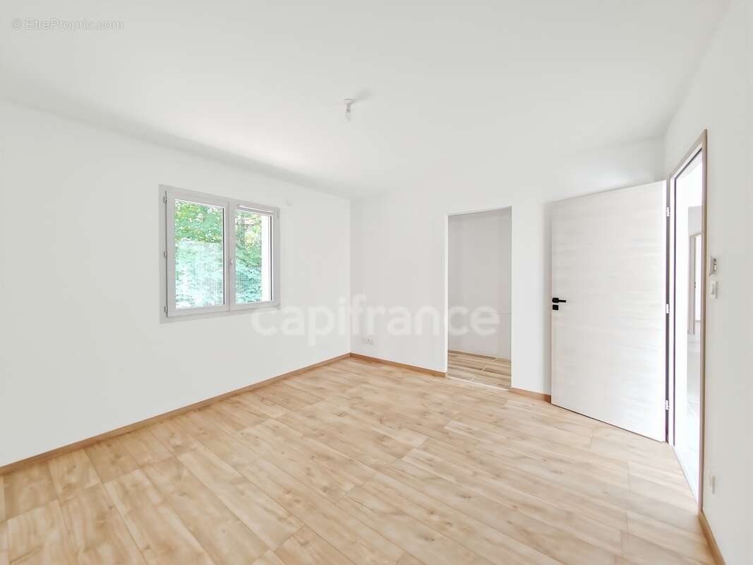 A vendre à Demigny (71) maison neuve de 146 m² 6 pièces 4 chambres 684 m² de terrain ! - photo 5