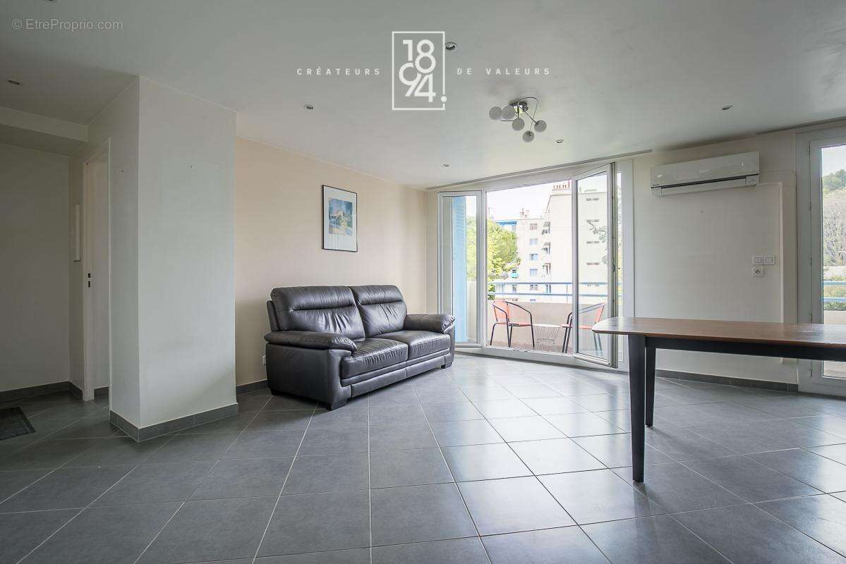 Appartement à MARSEILLE-12E