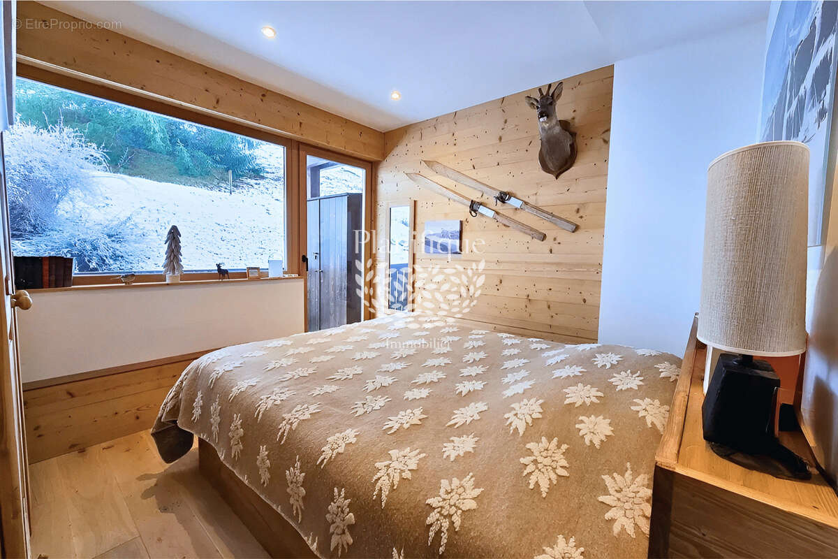 Un écrin alpin rénové avec goût, à deux pas du cœur de Megève. - photo 5