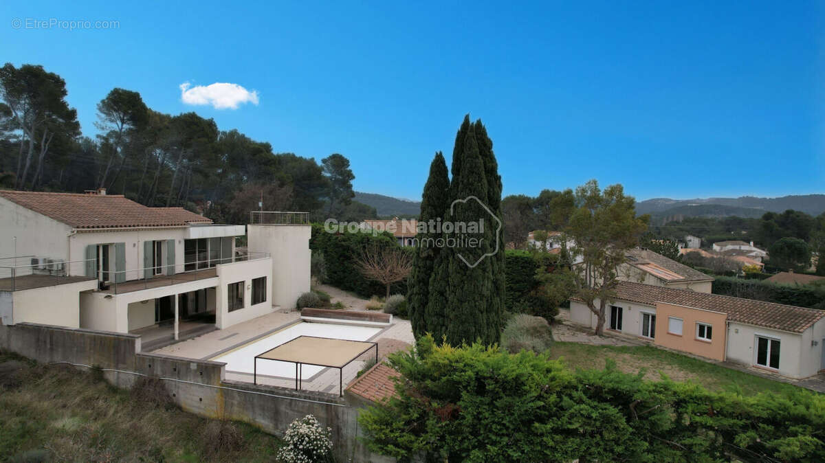 Maison à ORGON