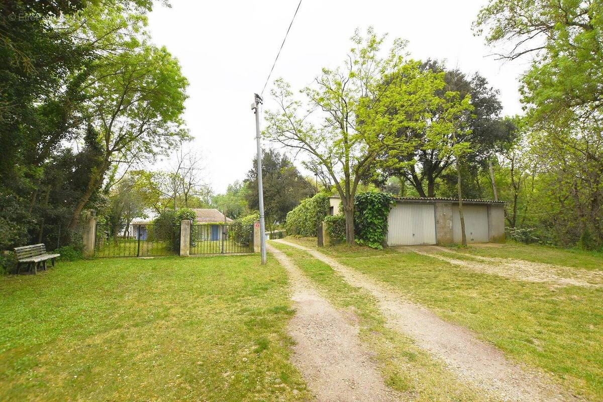 Entrées - Maison à BOUILLARGUES