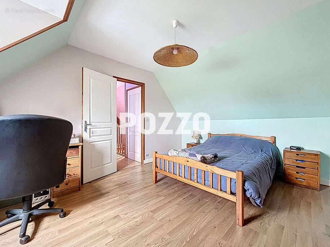 CHAMP DU BOULT - spacieuse maison au calme sur terrain de 7258 m² - photo 8
