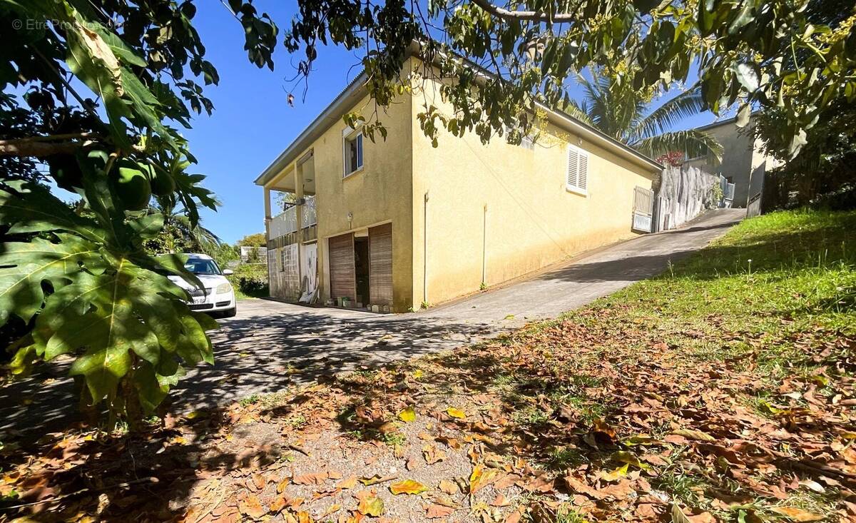 Maison à LES AVIRONS