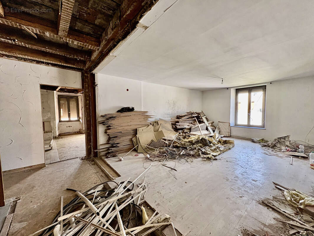 Appartement à CHAMPAGNEY