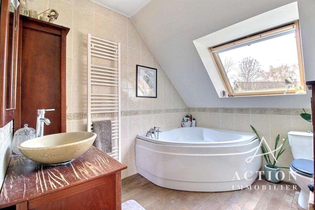 Maison à LYS-LEZ-LANNOY