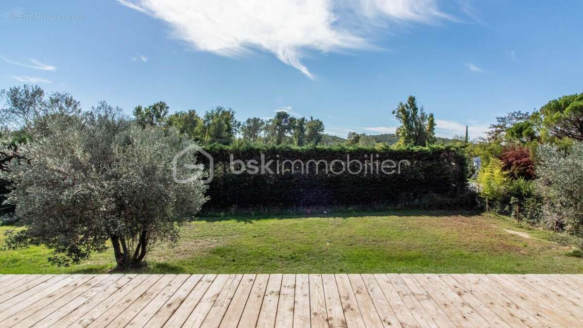 Maison à MONTELIMAR