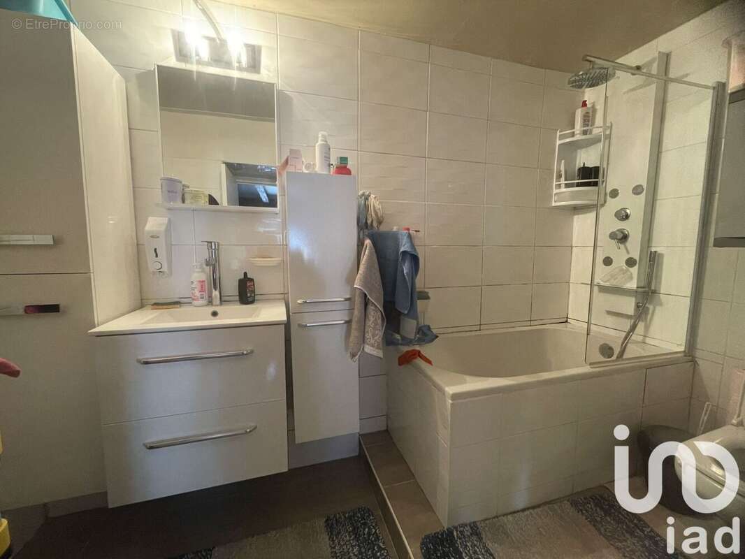 Photo 5 - Maison à SAINT-JULIEN-DU-GUA