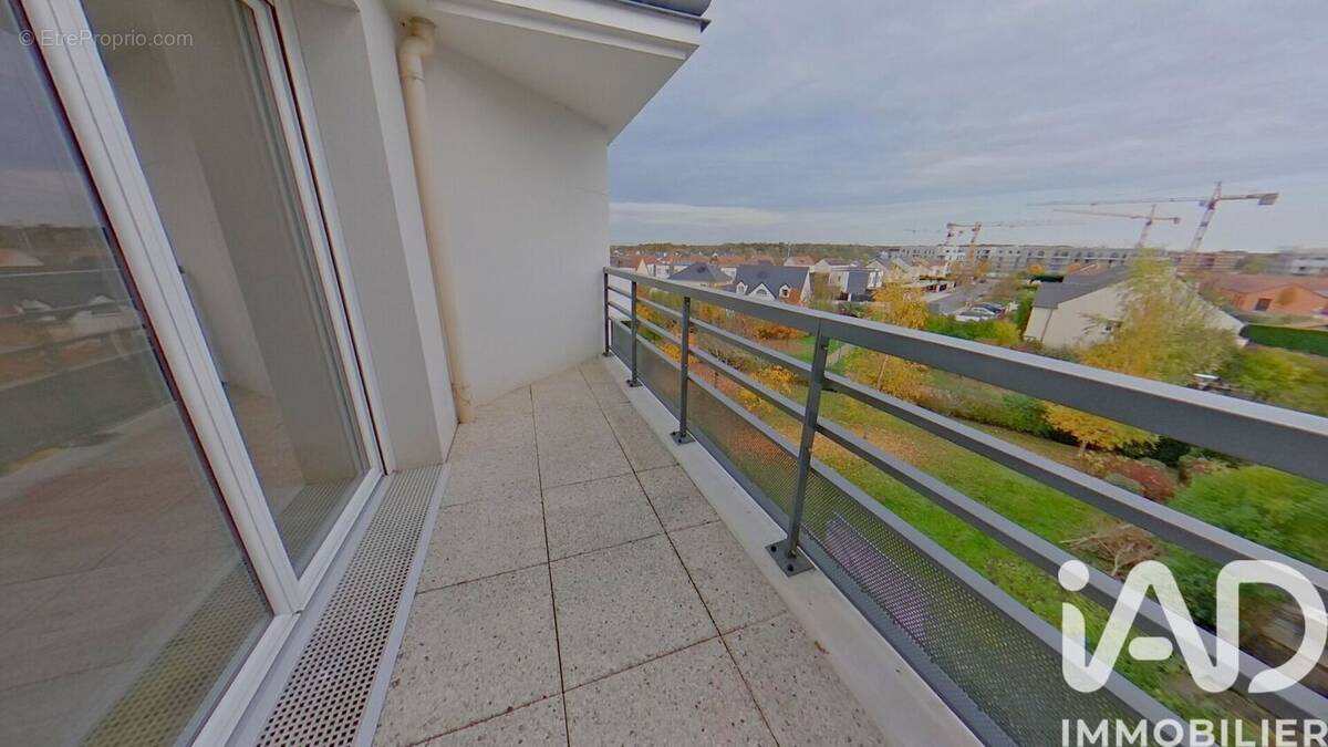 Photo 1 - Appartement à LIEUSAINT