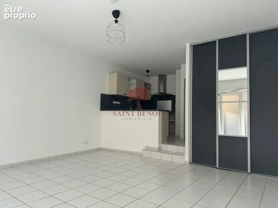Aniane vente appartement type f2 avec cour en rez-de-chaussee - photo 2