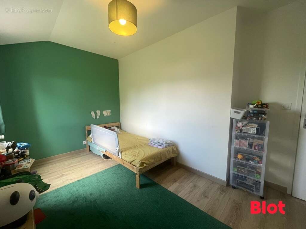 Maison à CHARTRES-DE-BRETAGNE