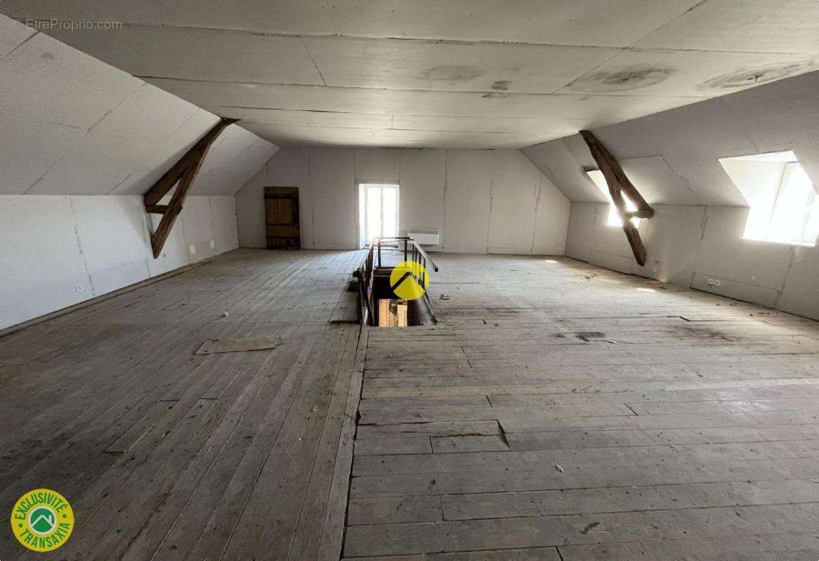 Maison à MORLAC