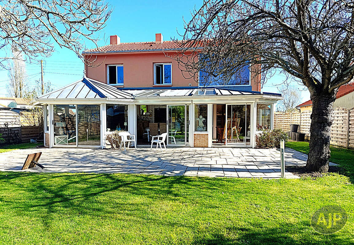 Maison à SAINT-SEBASTIEN-SUR-LOIRE