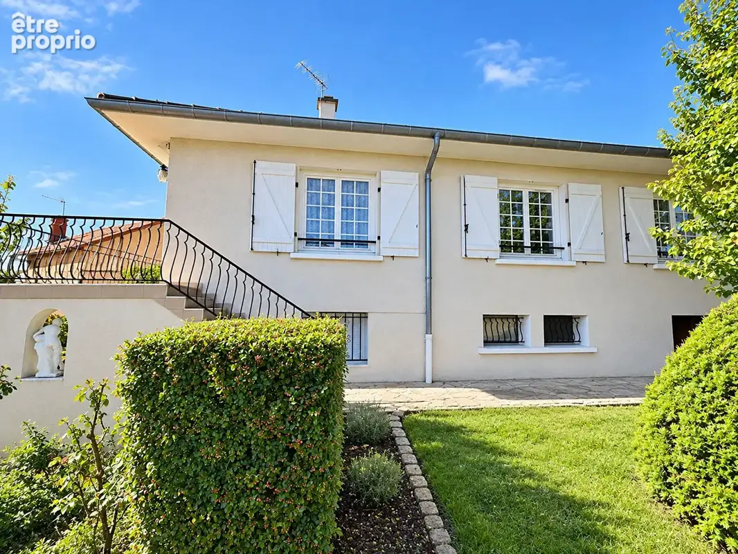 Maison 6 pieces 146 m² mably - photo 2