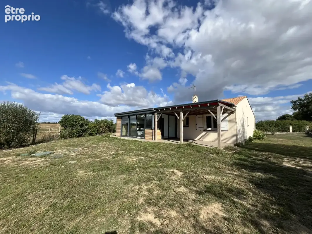 Photo Maison à Saint-Mathurin au prix de 334 295€