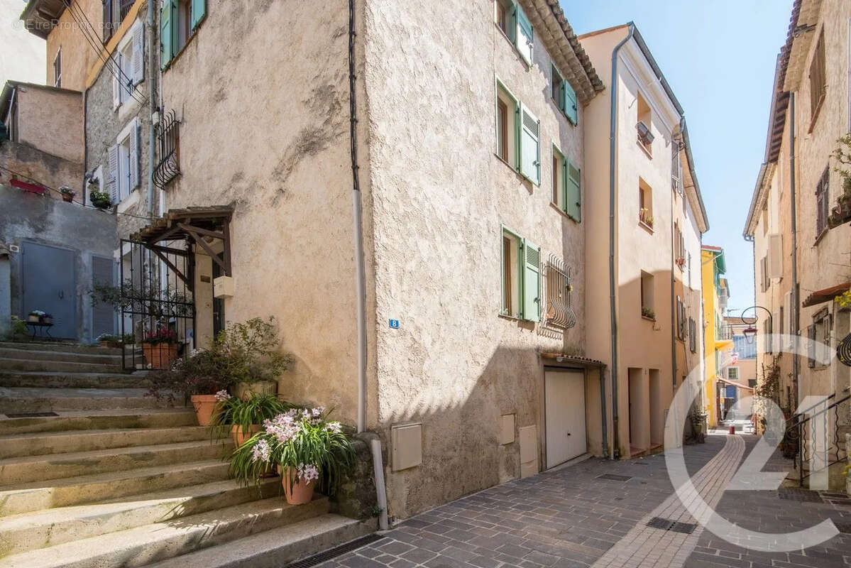 Appartement à VILLENEUVE-LOUBET