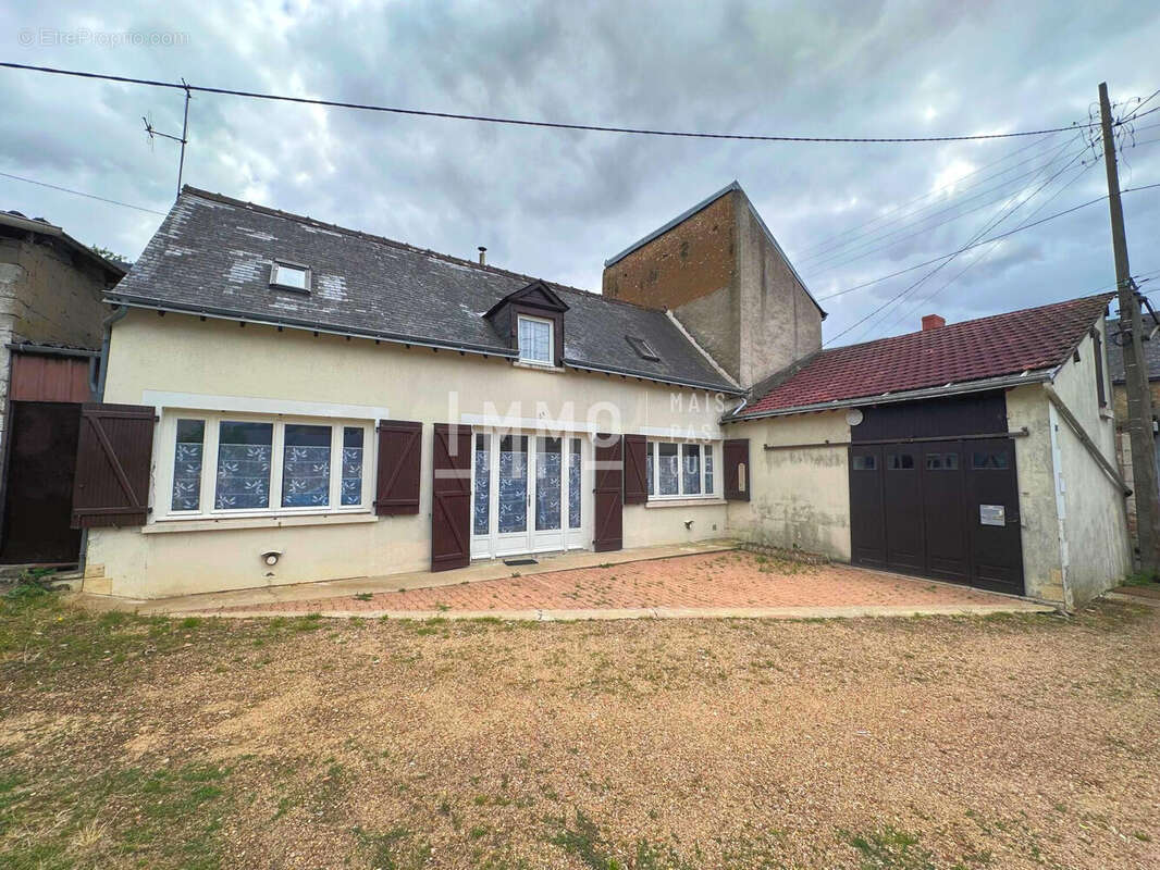 Maison à VOUVRAY-SUR-LOIR