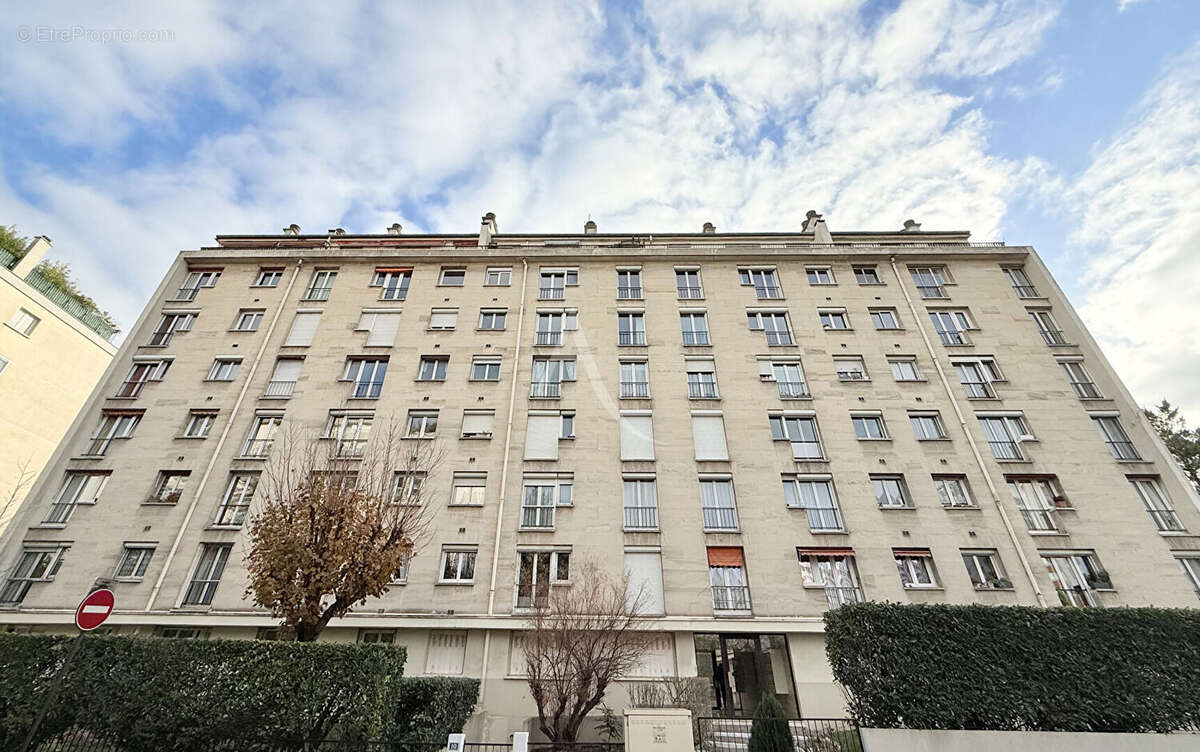 Appartement à CHARENTON-LE-PONT