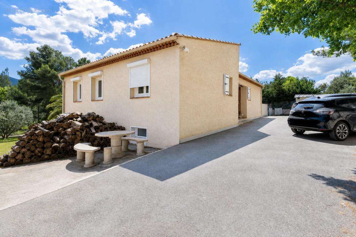 Maison de 8 pièces de 203 m² à Auriol - photo 10