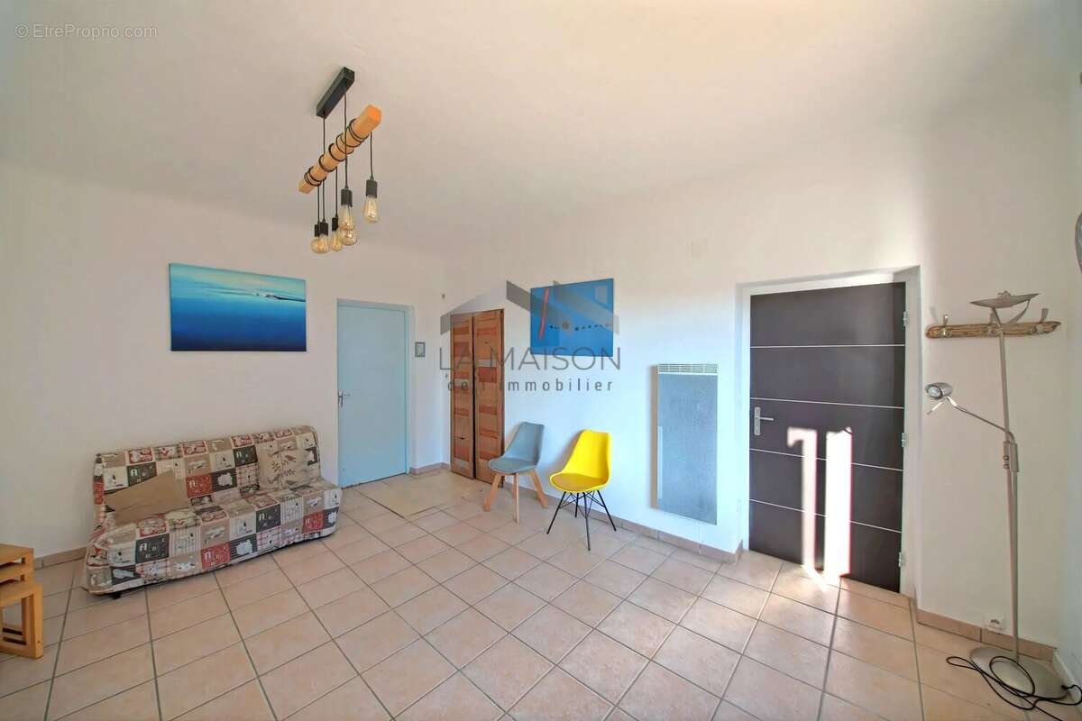 Appartement à MONACIA-D'AULLENE