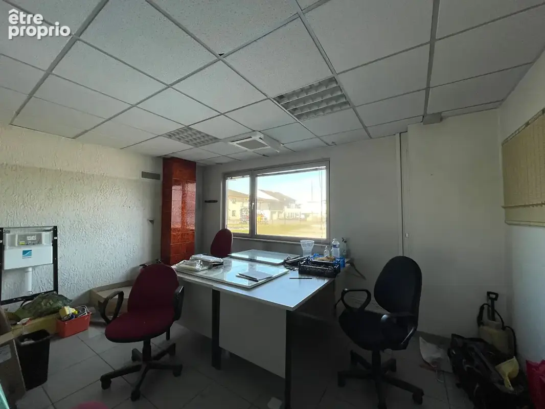 Cellule commerciale 600m2 + depot 500m² Betting 57800 - photo 6