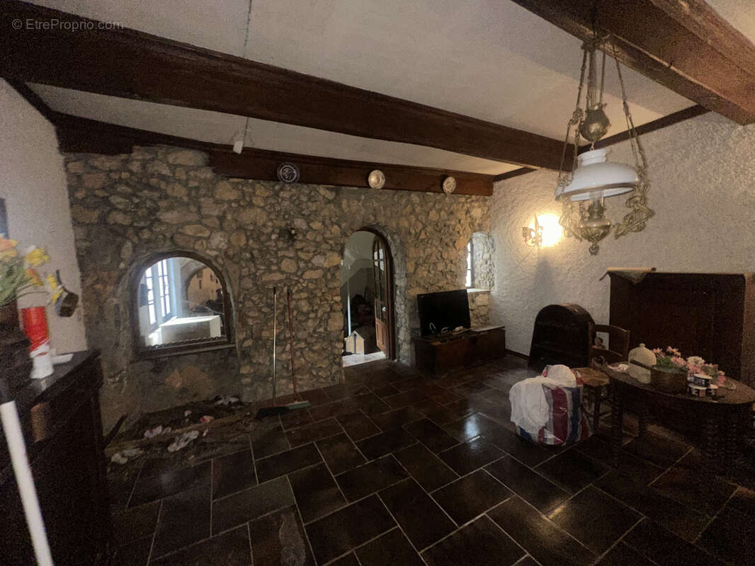 Maison à THEZAN-DES-CORBIERES