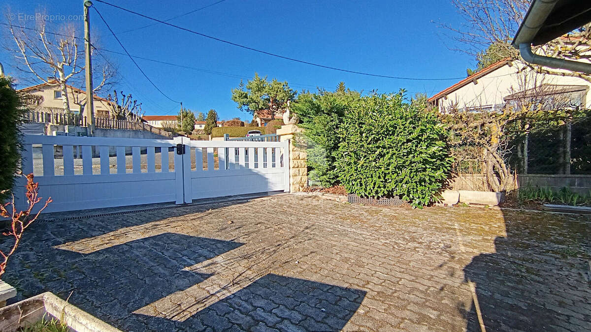 Maison à CUSSAC-SUR-LOIRE