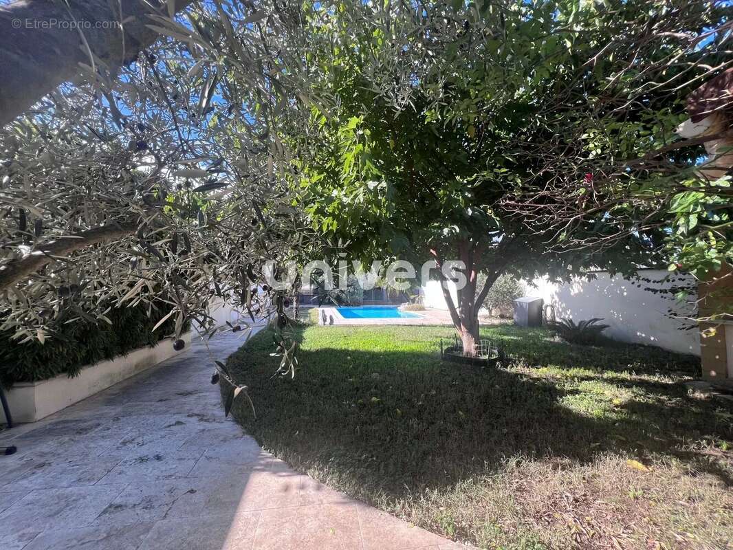 Maison à BOURG-LES-VALENCE